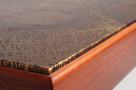 Image 1 of Tavolino brutalista con piano in rame e base in legno 1970