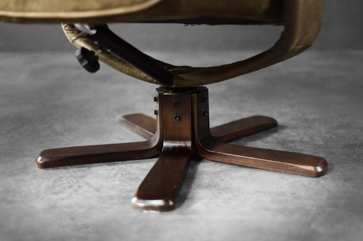 Sedia girevole e pouf marrone vintage danese moderno di metà secolo, anni '60, set di 2