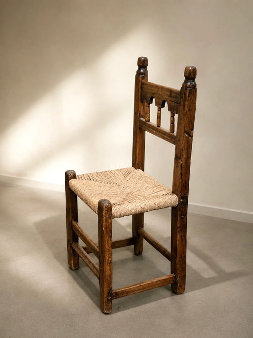 Set van 8 brutalistische, handgesneden eetkamerstoelen, Spanje