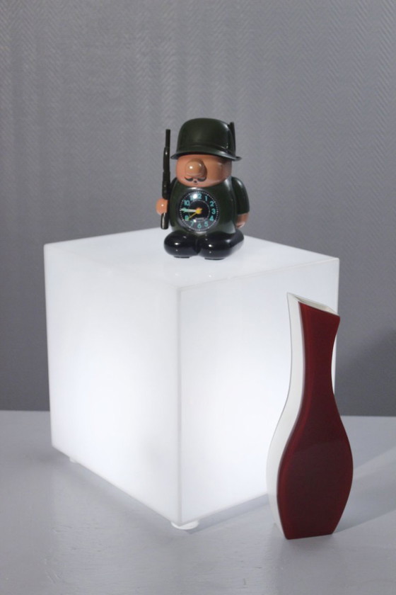 Image 1 of Vintage Habitat "Glowbow" design bijzettafel/lamp in wit acryl