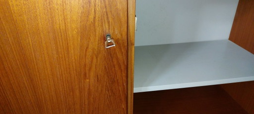 Precioso mueble alto/altillo de pared de teca vintage (años 60, estilo danés) – high boards, Wood (photo 2 of 5)