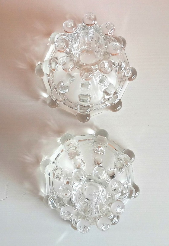 Image 1 of Vintage (1960-1970) Set van 2 Mid-Century glazen kandelaars – brutalistisch lensdesign – Tsjechisch persglas 