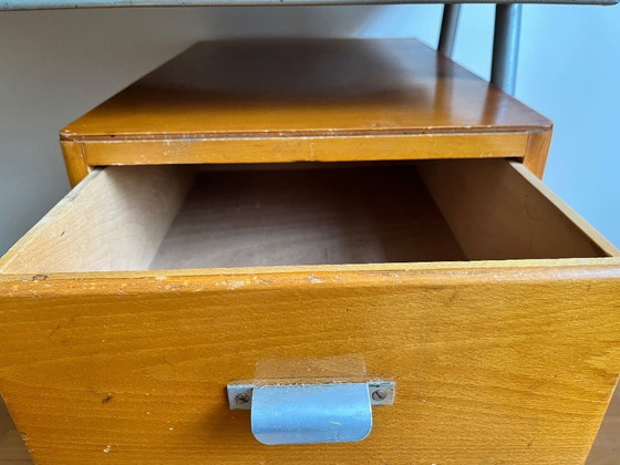 Image 1 of Bureau industriel vintage de style Bauhaus