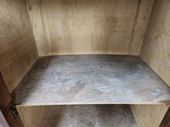 Image 1 of Pair of 1930s Art Deco bedside tables in walnut burl with marble top