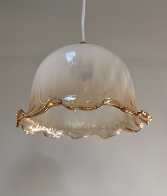 Drie Vintage Glazen Klokvormige Hanglampen – Glass (photo 7 of 8)