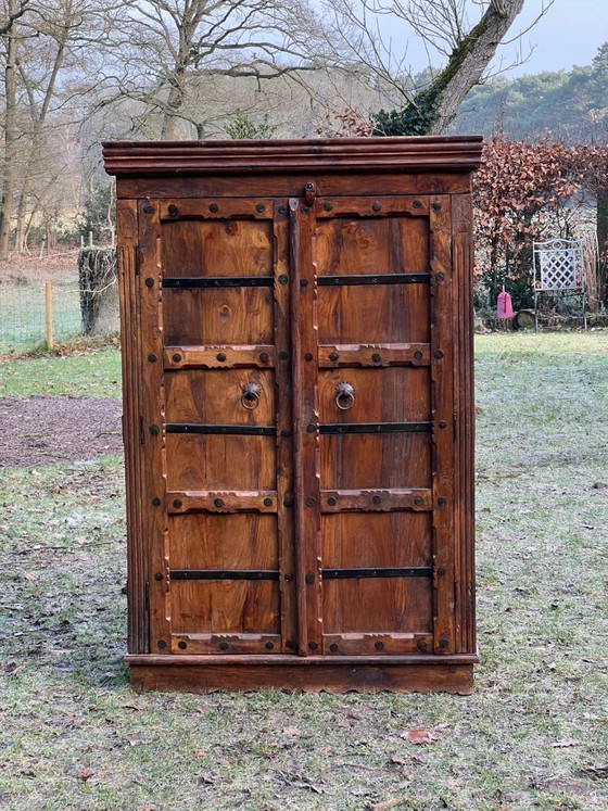 Image 1 of Auténtico armario de madera indio de 150 x 95 x 57 cm, de madera de teca.