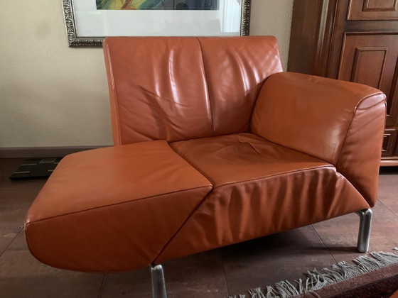 Image 1 of Poltrona di design Jori, trasformabile in una poltrona a due posti in pelle arancione