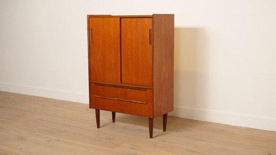 Image 1 of Vintage wandkast | Schuifdeuren | Deens design | 120 cm