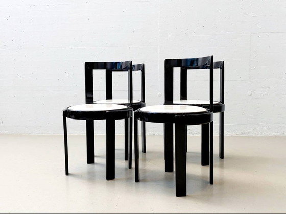 Image 1 of Set van 4 zeldzame bijzettafelstoelen van Gianfranco Frattini, Italië, jaren 70.