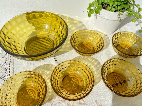 Service à Dessert Vintage en Verre Ambré - 1 Saladier + 5 Bols à Dessert Assortis – Glass (photo 18 of 18)