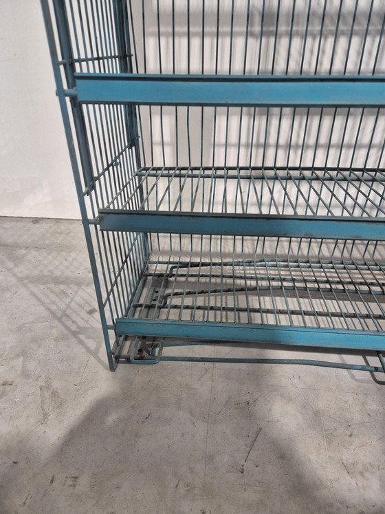 Image 1 of Casier à vin vintage bleu azur français