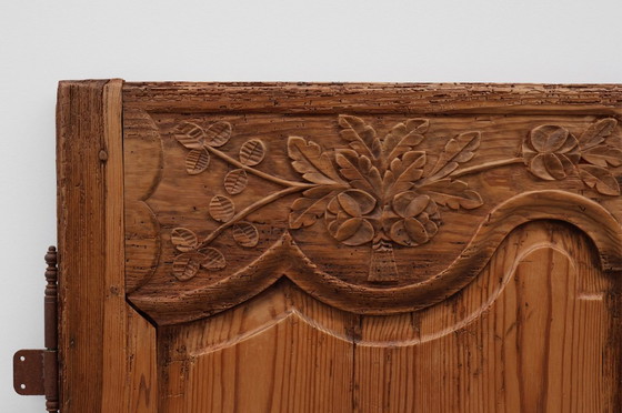 Image 1 of Paire de portes anciennes sculptées à la main, vers 1880