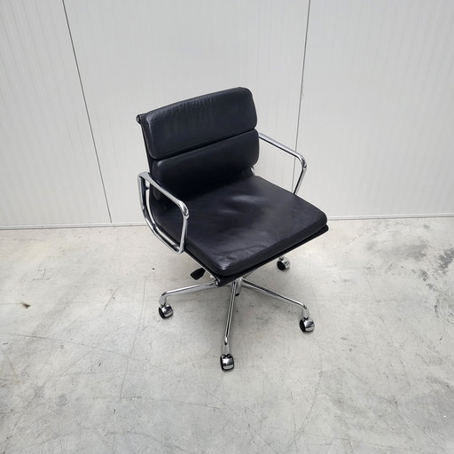 Vitra Ea217 Soft Pad Office Chair By Charles Eames