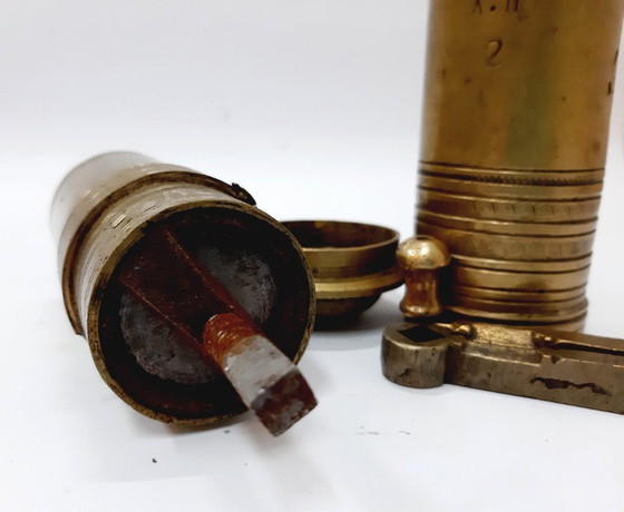 Image 1 of Macinacaffè manuale in ottone turco antico