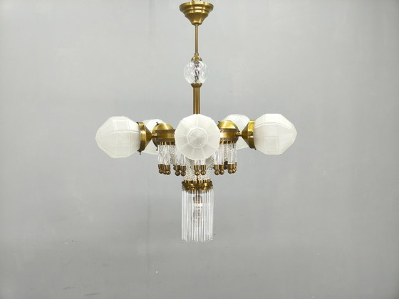 Image 1 of Tsjechische art-deco kroonluchter van messing en glas, jaren 1950