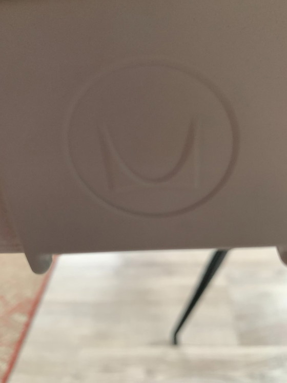 Image 1 of Escritorio Herman Miller, muy buen estado.