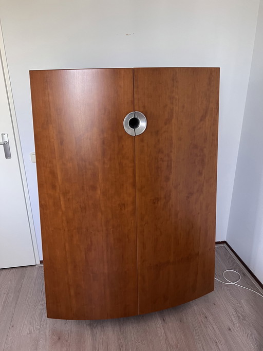 Leolux cupboard