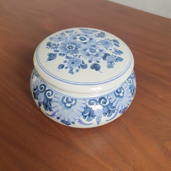 Image 1 of Delfts Blauw Bonbonniere uit de Jaren 50