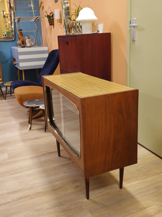 Image 1 of Vintage Display Cabinet Showcase Cabinet Small Cabinet Teak Veneer