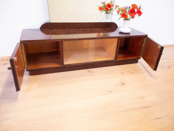 Image 1 of Espejo de cuerpo entero, cómoda con espejo y puerta corrediza de cristal en abedul flameado, años 50, restaurada.