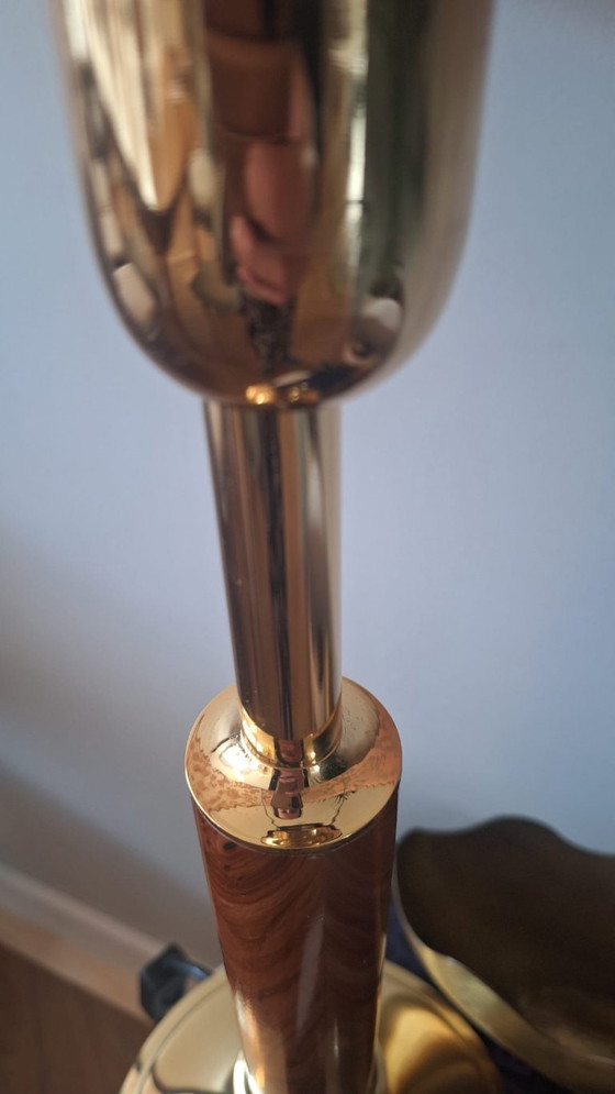 Beautiful Vintage Mid-Century Table Lamp – Brass & Burl Wood Look (Temde Style) – Metal (photo 8 of 10)