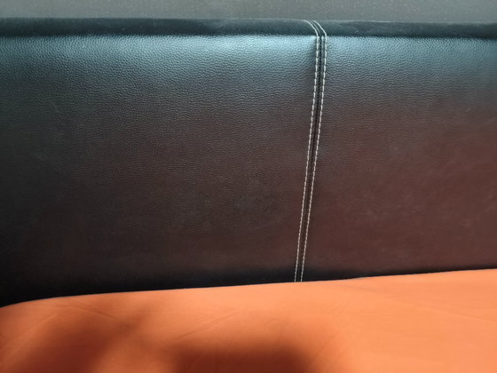 Image 1 of Tweepersoonsbed van kunstleer - 160/200 - Goede staat