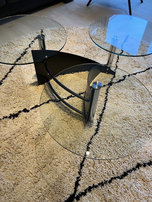 Table basse en verre avec piètement noir