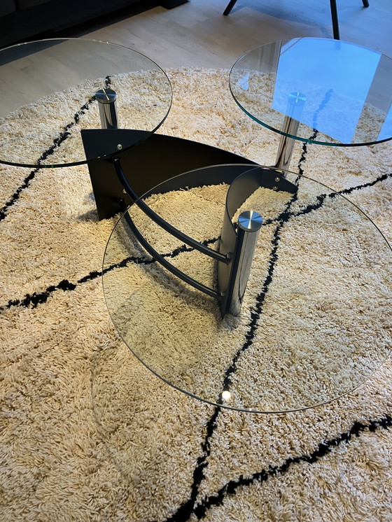 Image 1 of Table basse en verre avec piètement noir