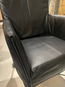 1 chaise Montis à roulettes