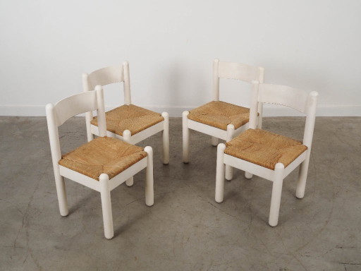Conjunto de cuatro sillas de madera de haya, diseño italiano, década de 1980, fabricadas en Italia.