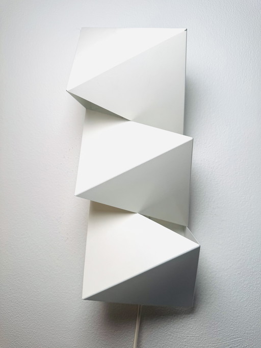 GEOMETRIC ZIG-ZAG WALL LAMP BY DIJKSTRA LIGHTING, THE NETHERLANDS, 1960s