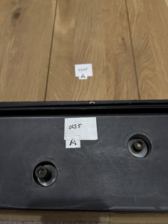 Image 1 of Tisch von Henders & Hazel