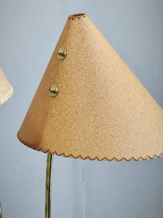 Image 1 of Lampadaire tchèque-japonais des années 1960 avec deux abat-jour en papier faits main