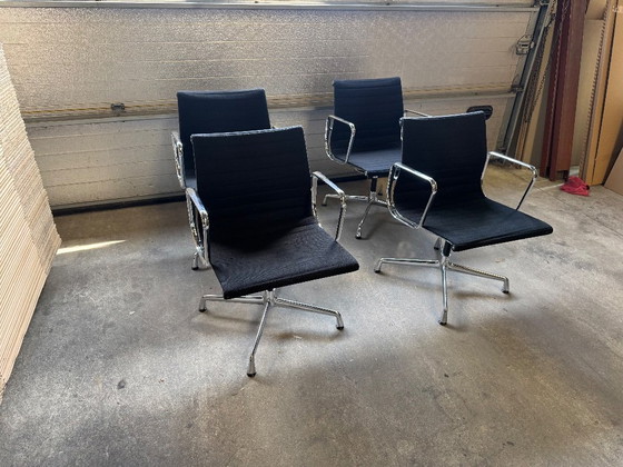 Image 1 of Vitra EA108 – Lot de 4 | Original | État impeccable | Remis à neuf