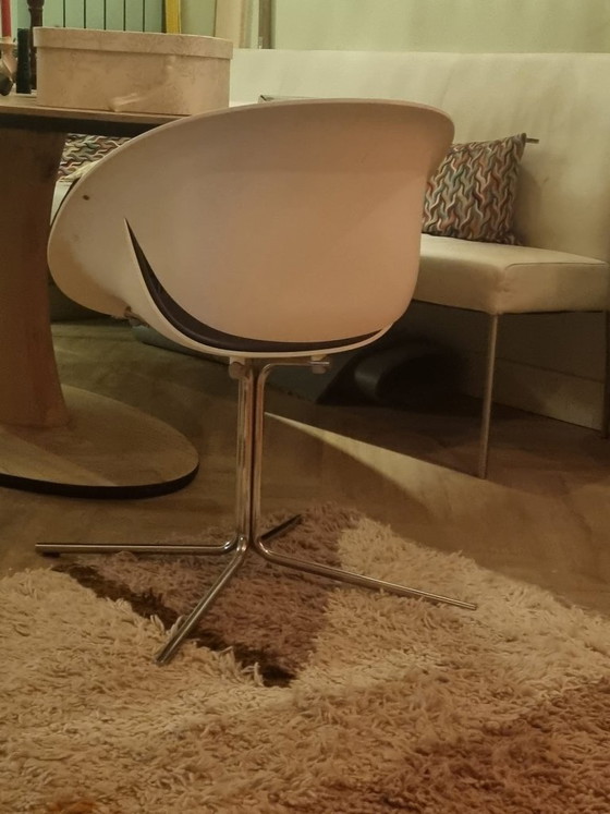 2 sedie, bianco e viola scuro, Maxdesign,, Sedie girevoli, Plastica, Metallo, Mid Century Modern (foto 4 di 5)