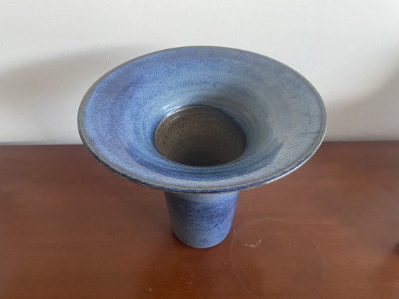 Image 1 of Gubbels Helden - Blaue Kunsttöpferei Trompetenvase