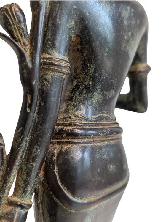 Lakshmi (Sri Devi) – Südindische Bronze-Göttinnenstatue, 17. Jahrhundert – Bildhauerei (photo 9 of 12)