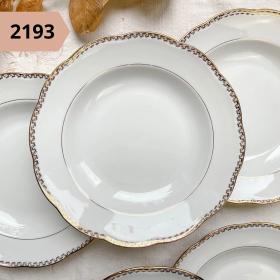 White Vintage Gilded Porcelain Plate, Sold Individually – Crockery, Retro (photo 3 of 10)
