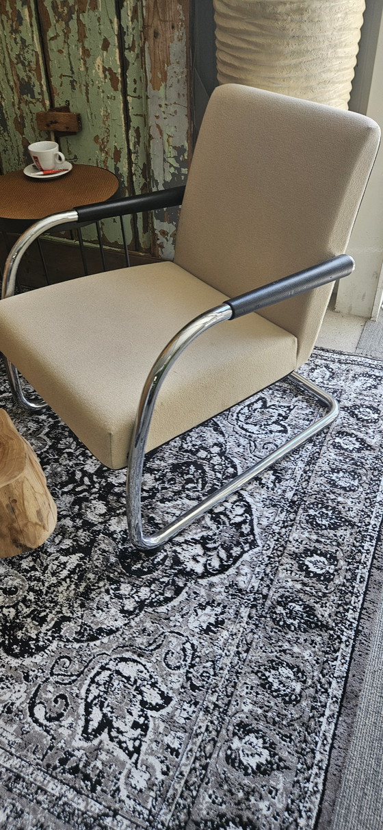 Image 1 of Sillones Vitra