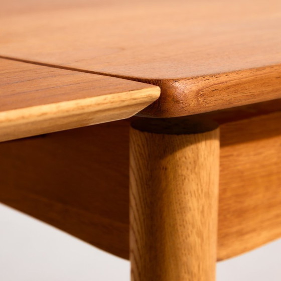 Image 1 of MK11104 Table de salle à manger restaurée en teck et chêne