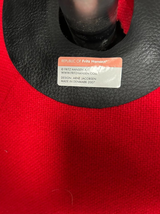 Image 1 of Fritz Hansen Egg Chair Rood