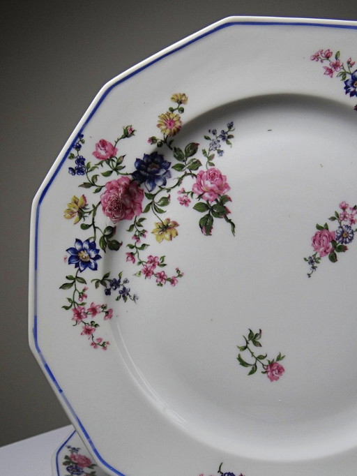 4 Bernardaud Limoges porcelain dinner plates with floral decoration from the 1920s-1950s