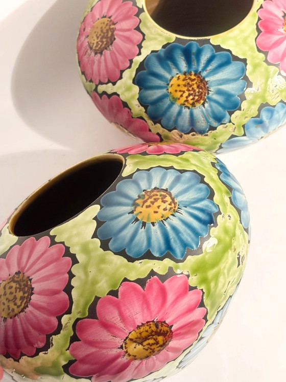 Pair of Hand-Painted Ceramic Vases with 60s Flower Power Floral Motifs (photo 17 of 17)