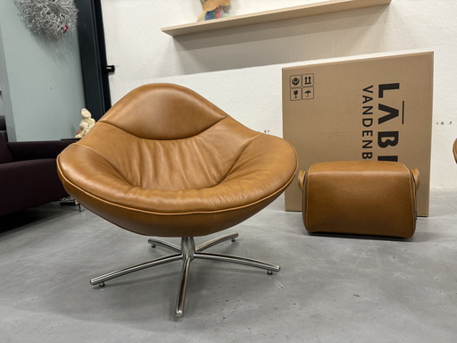 Label Vandenberg Hidde Soft Swivel chair with Gin pouf Bovino natural leather
