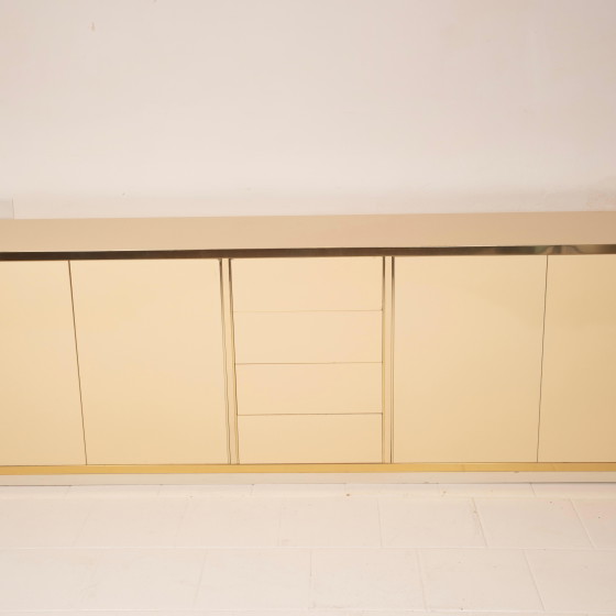Willy Rizzo Hollywood Regency Sideboard aus Creme und Messing für Mario Sabot 1970 – Schränke (photo 7 of 19)