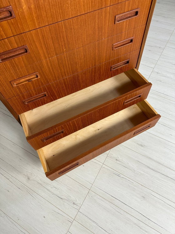 Vintage Minimalistic Mid-Century Danish Teak Dresser Chest of Drawers, 1960s – Wood (photo 8 of 8)