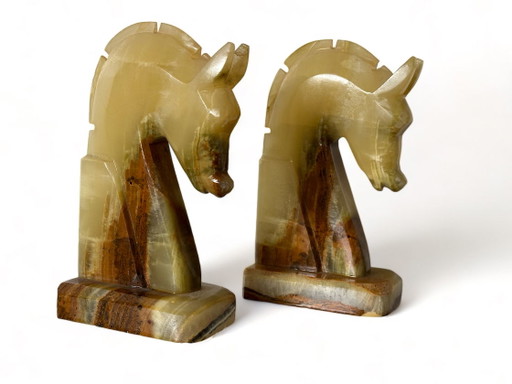 2 sujetalibros de mármol con forma de cabeza de caballo