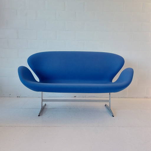 Arne jacobsen canape canapé cygne fritz hansen bleu foncé