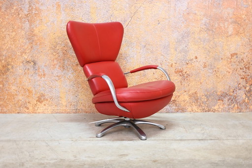 Red leather Leolux Formi designer swivel chair