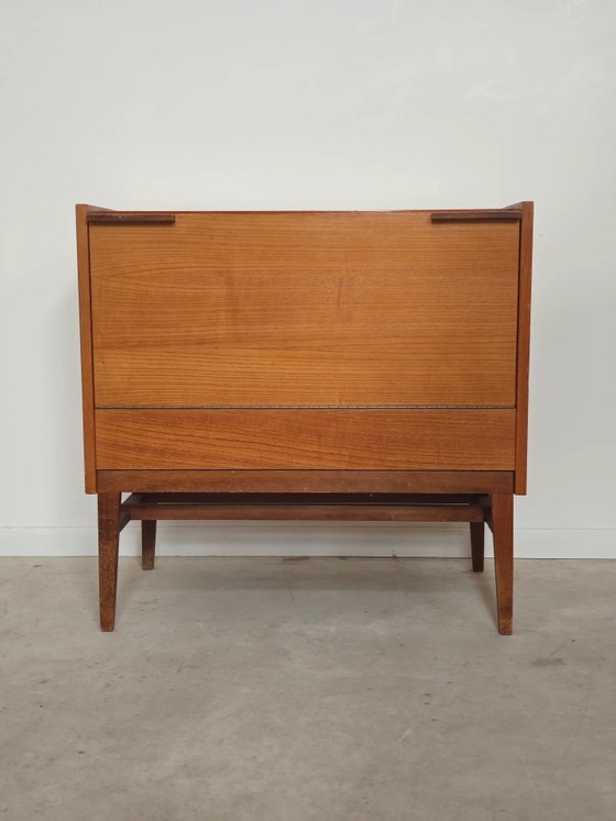 Opbergkist of minibar van Frantisek Mezulanik voor Up Zavody – Barkrukken, Wood, Mid Century Modern (photo 3 of 21)